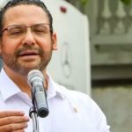 Pedro Miguel 1º.: el virrey de Coatzacoalcos; manda, ordena y si se equivoca, vuelve a mandar.